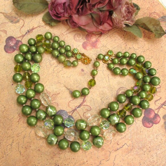 DE MARIO Three Strand Satin Green Aurora Borealis Rock Crystal Bead Necklace - Picture 5 of 14